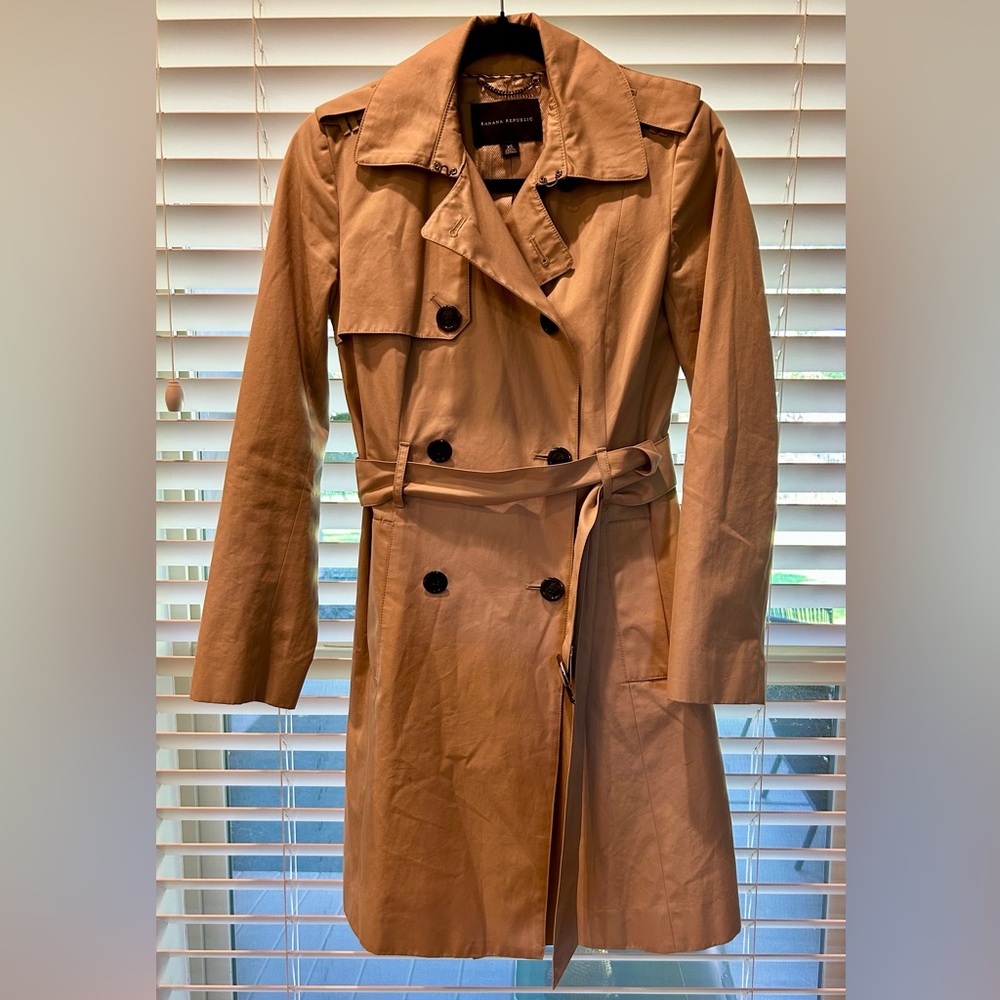 Banana Republic Double-Breasted Tan Trench Coat, XS